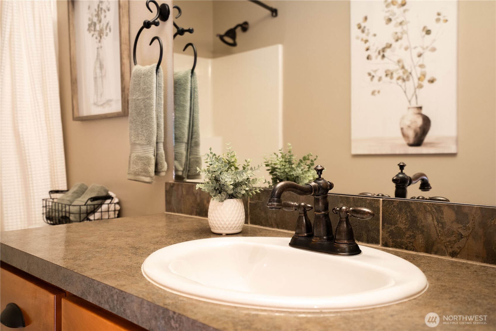 1656 Liberty Street, Unit 101 Lynden, WA 98264 - Photo 28 of 39