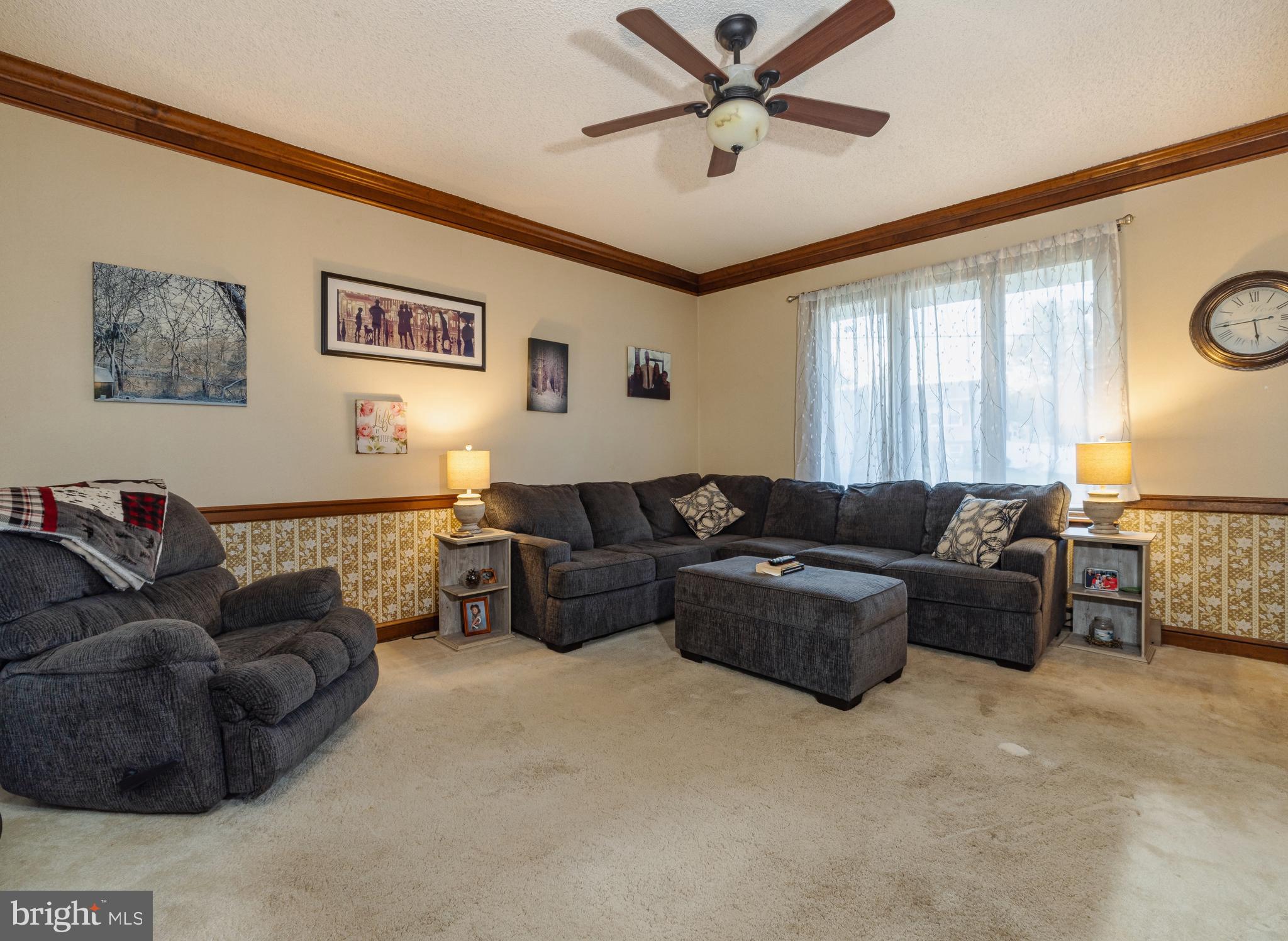718 Lancing Road West Deptford, NJ 08096 - Photo 22 of 31 Living room