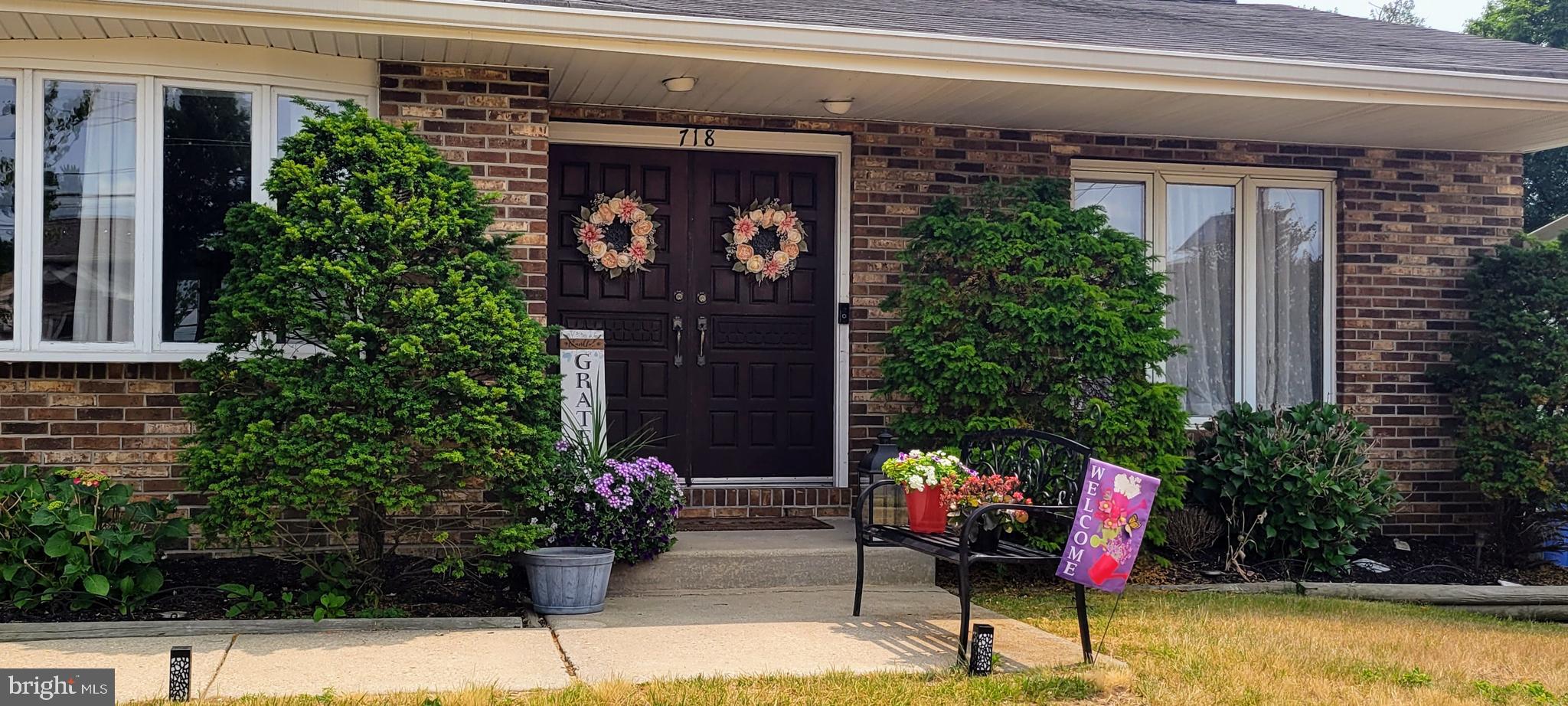 718 Lancing Road West Deptford, NJ 08096 - Photo 5 of 31 Double wooden doors
