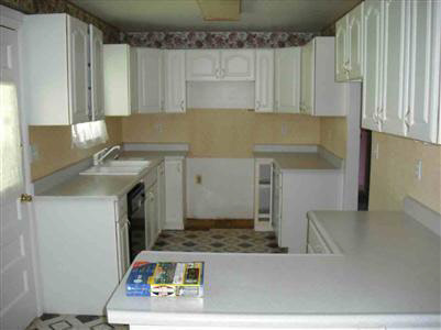 4606 Flushing Road Flint, MI 48504 - Photo 7 of 12 20119161-6.JPG