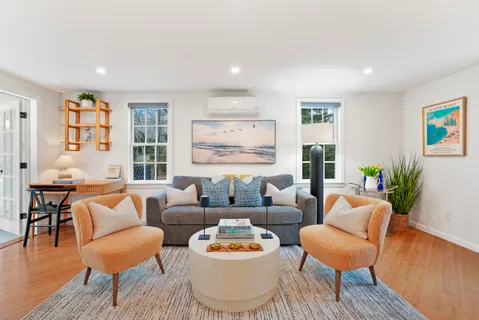 $1,595,000 | 26 Sea Glen Road, Oak Bluffs, MA 02557