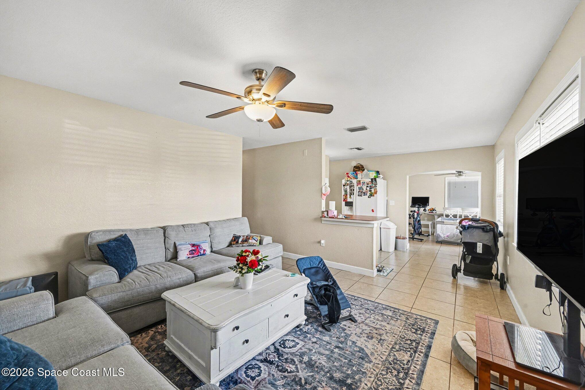 2648 Coventry Road Melbourne, FL 32935 - Photo 4 of 25 006_file_3198
