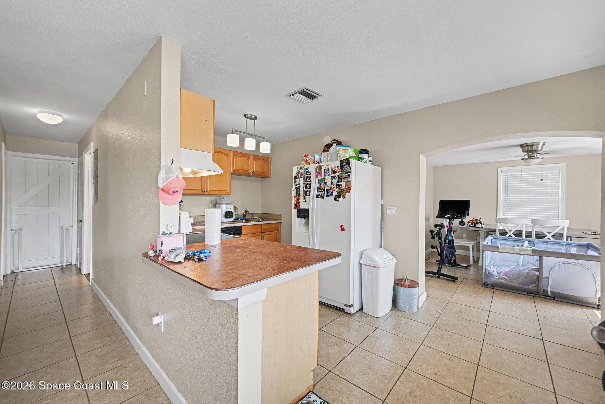 2648 Coventry Road Melbourne, FL 32935 - Photo 8 of 25 007_file_8235