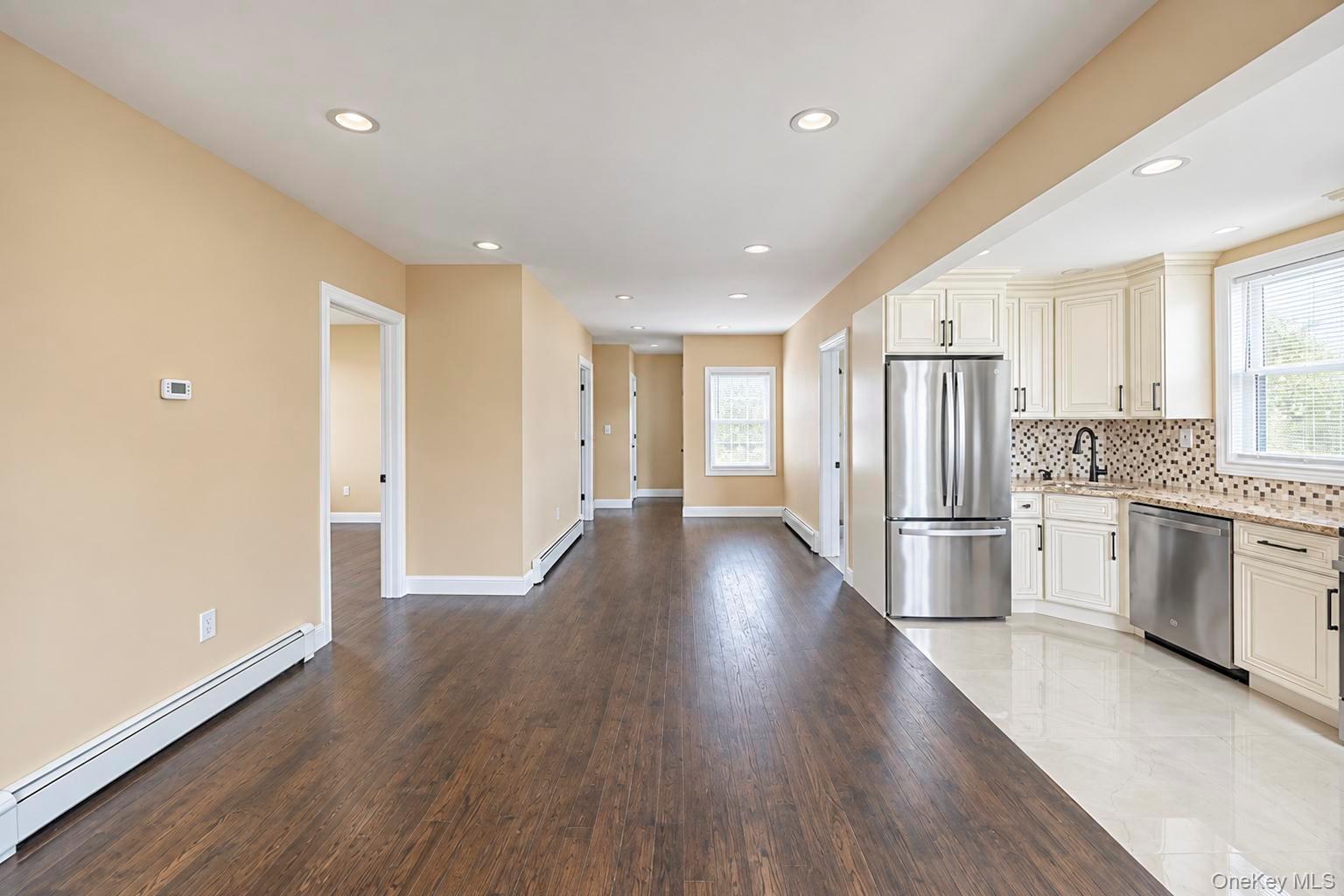 236 Plainview Road Hicksville, NY 11801 - Photo 6 of 24 Gallery Image 6