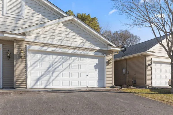 $2,095 | 7626 Fox Creek Court, Rockford, MN 55373