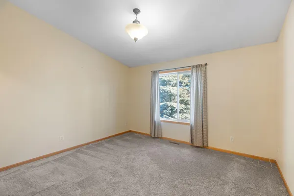 $2,095 | 7626 Fox Creek Court, Rockford, MN 55373