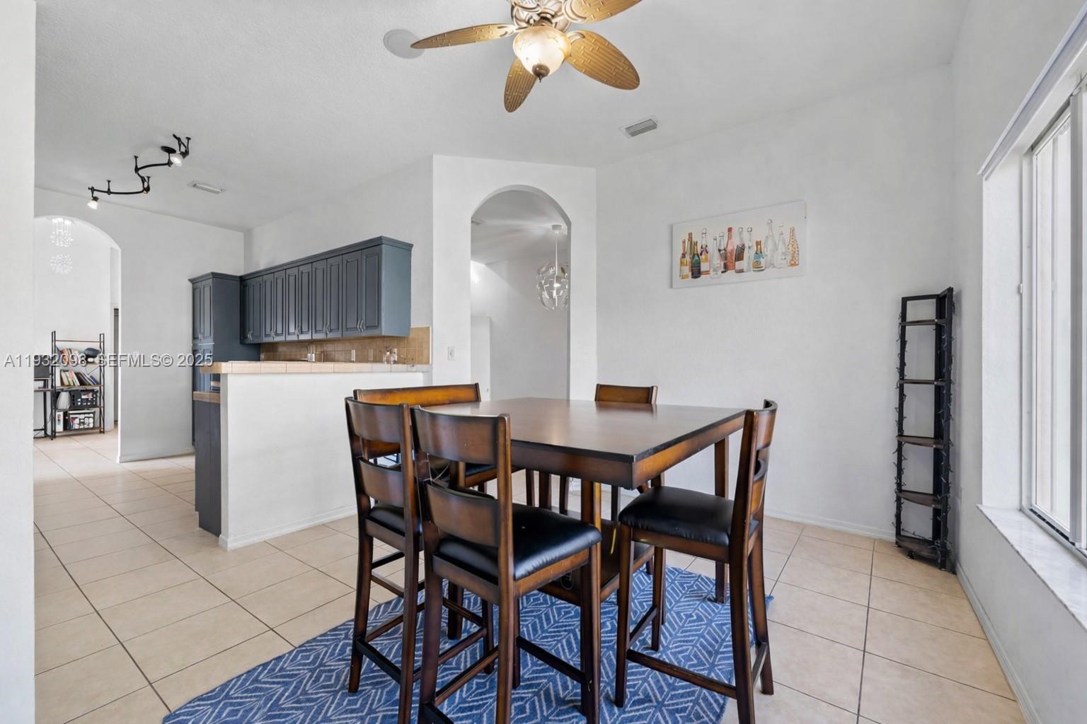 2467 Southeast 19th Street Homestead, FL 33035 - Photo 11 of 44