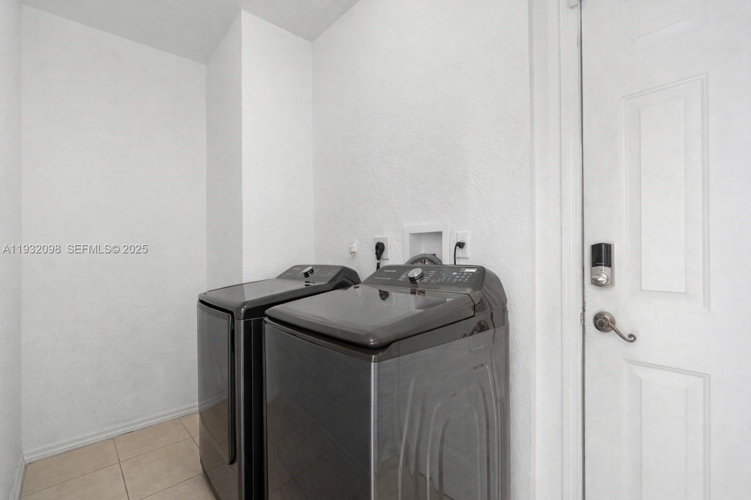 2467 Southeast 19th Street Homestead, FL 33035 - Photo 18 of 44