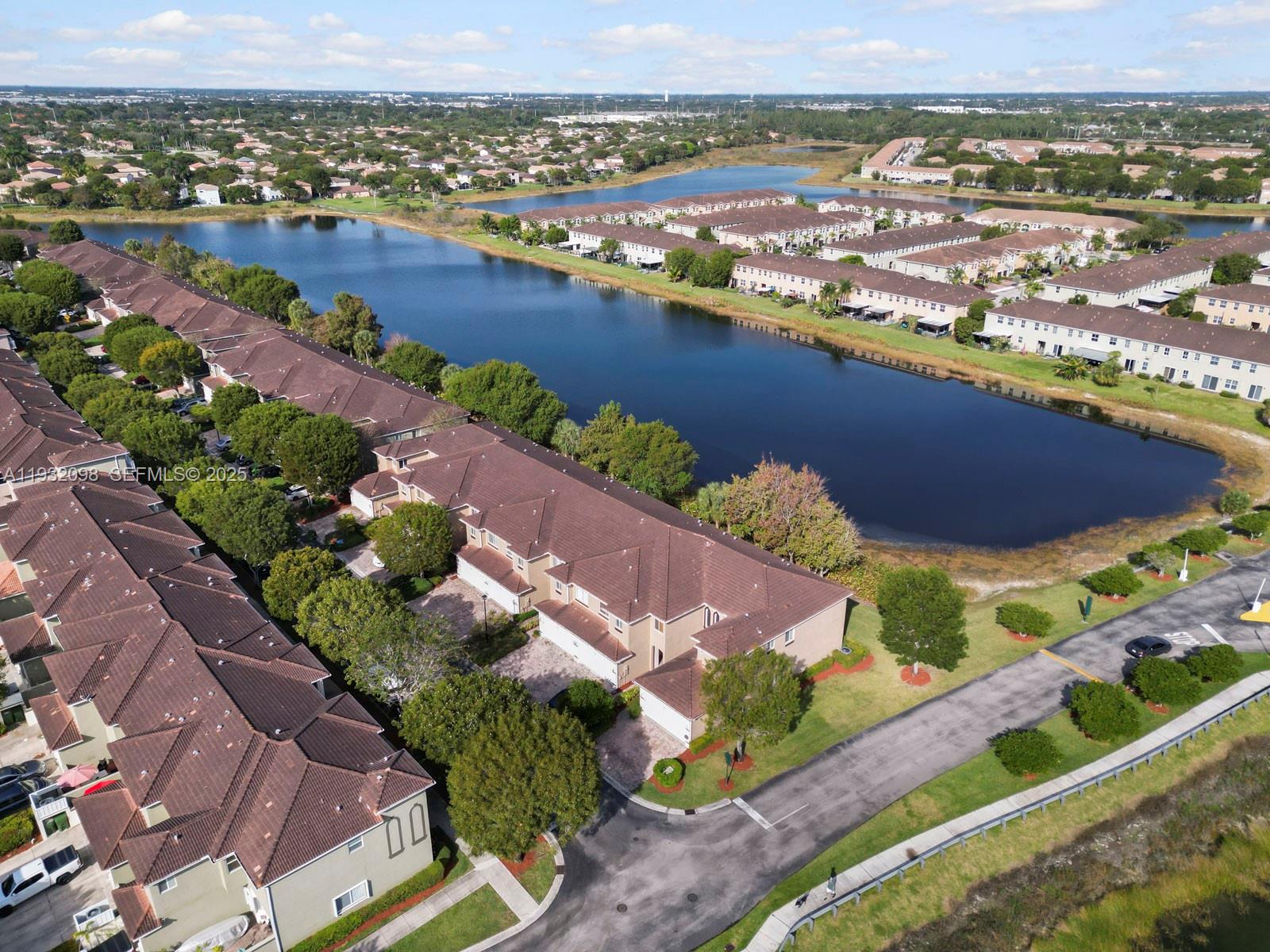 2467 Southeast 19th Street Homestead, FL 33035 - Photo 35 of 44