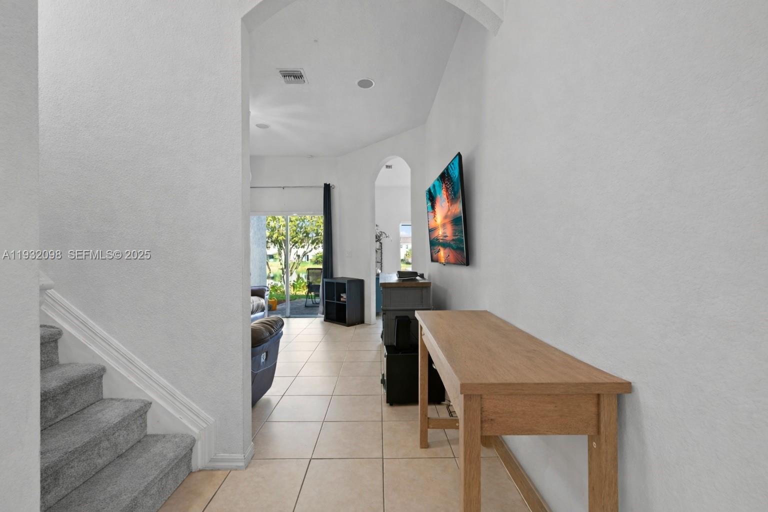 2467 Southeast 19th Street Homestead, FL 33035 - Photo 8 of 44