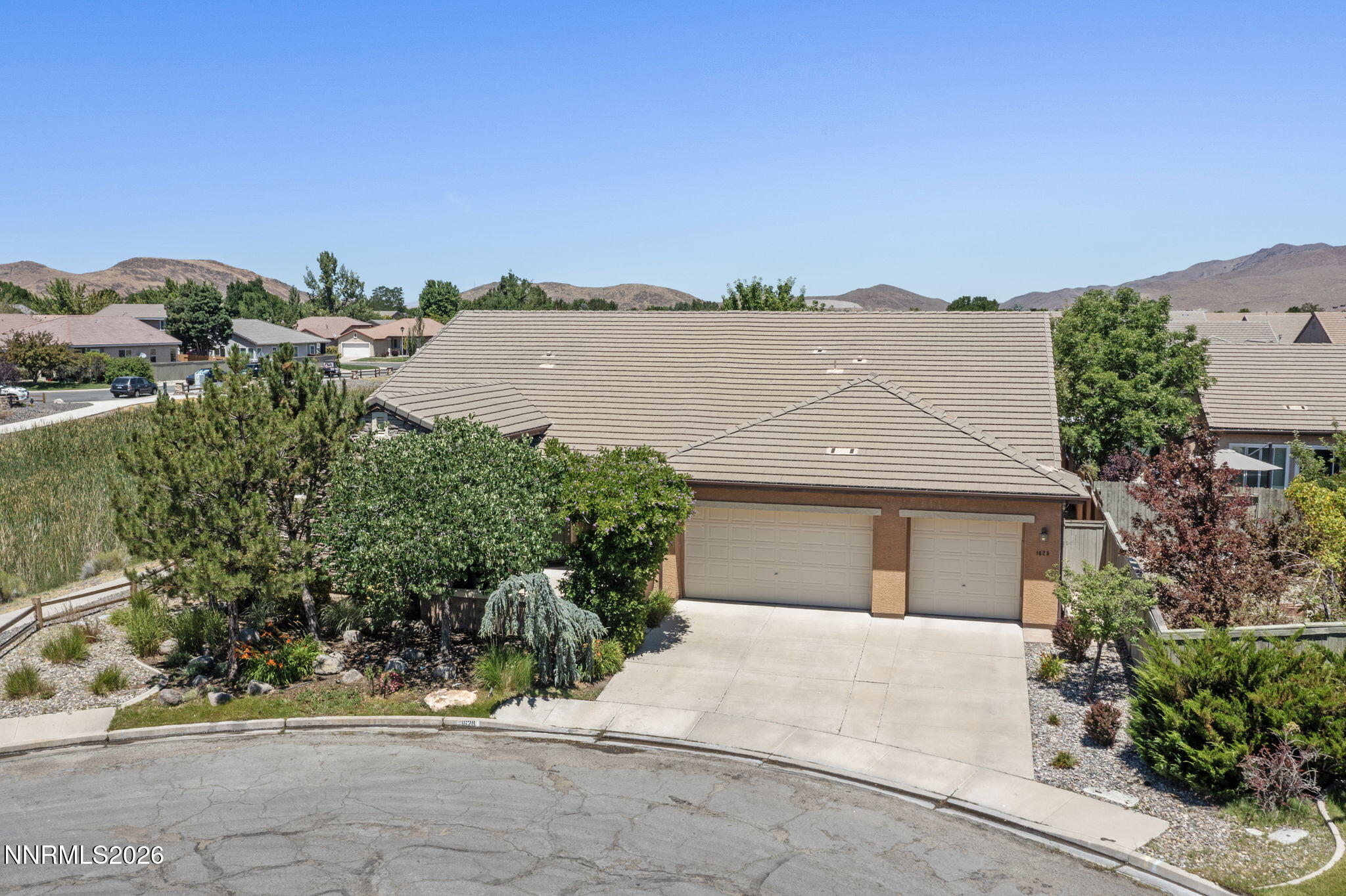 1629 Bridgeview Court Reno, NV 89521 - Photo 7 of 60 7-web-or-mls-DJI_0971
