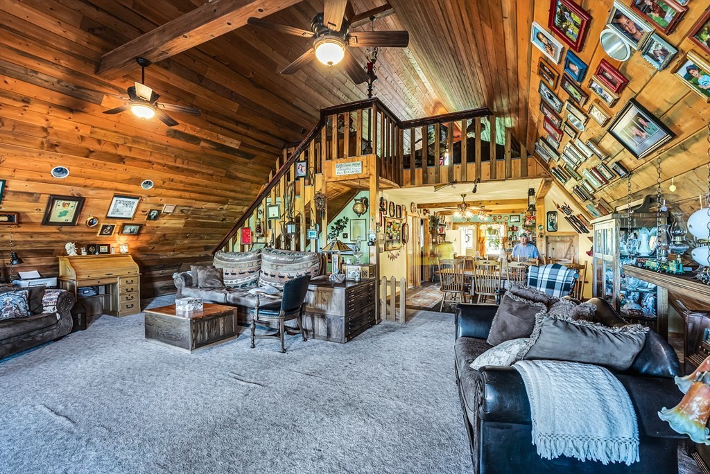 355 Dillon Gribble Road Sparta, TN 38583 - Photo 15 of 45 a living room with furniture