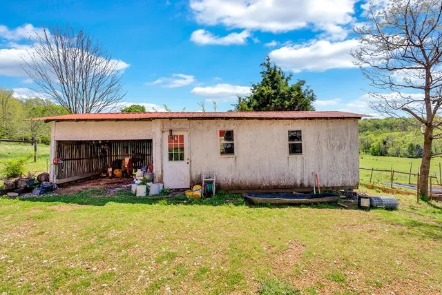 $299,900 | 355 Dillon Gribble Road, Sparta, TN 38583