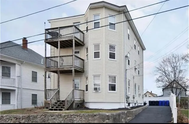 $1,800 | 33 Redfern Street, North Providence, RI 02911