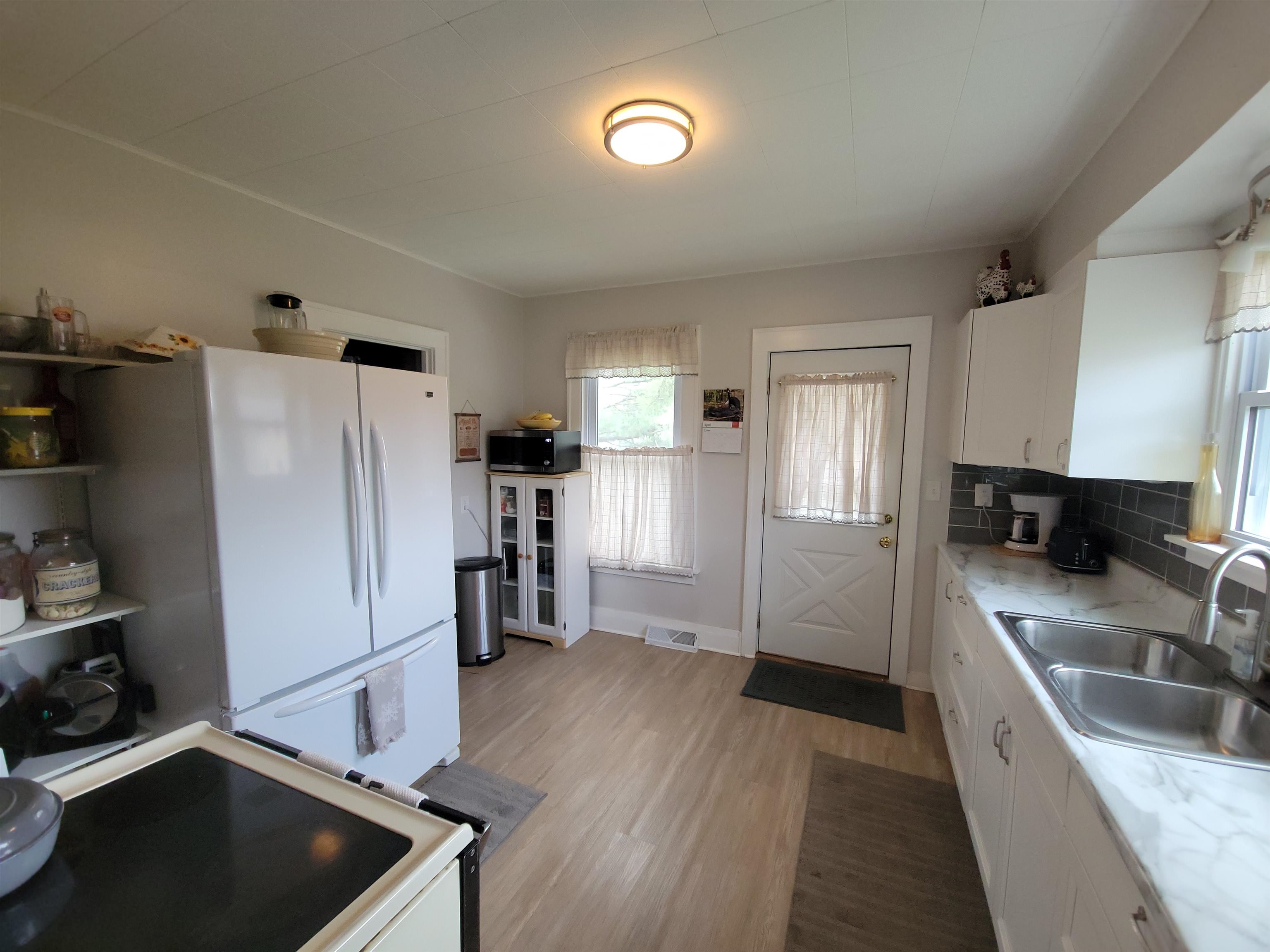 1018 Elm Street Wisconsin Dells, WI 53965 - Photo 9 of 22