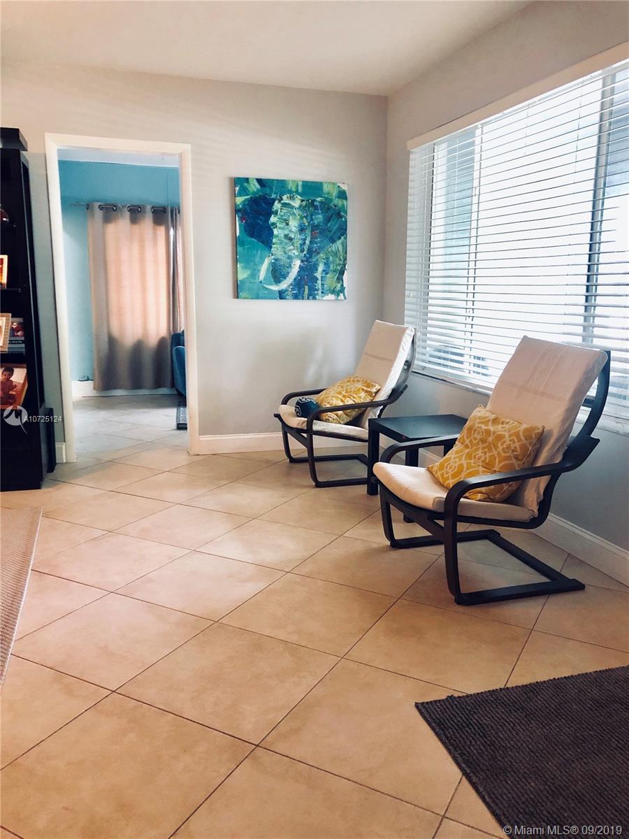 822 North 31st Road Hollywood, FL 33021 - Photo 8 of 23 Gallery Image 8