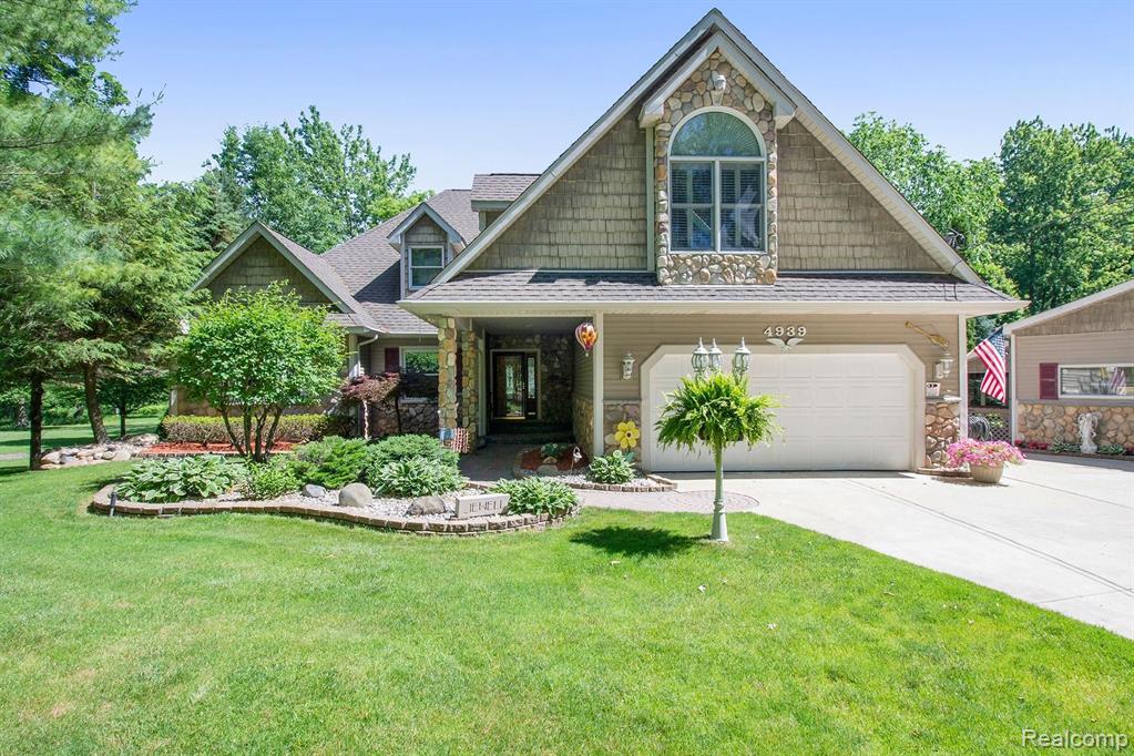 4939 Cedar Lake Road Howell, MI 48843 - Photo 4 of 38