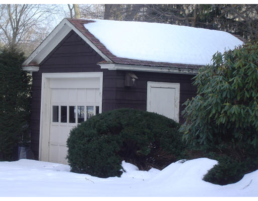10 Virginia Road Worcester, MA 01602 - Photo 6 of 6 Gallery Image 6