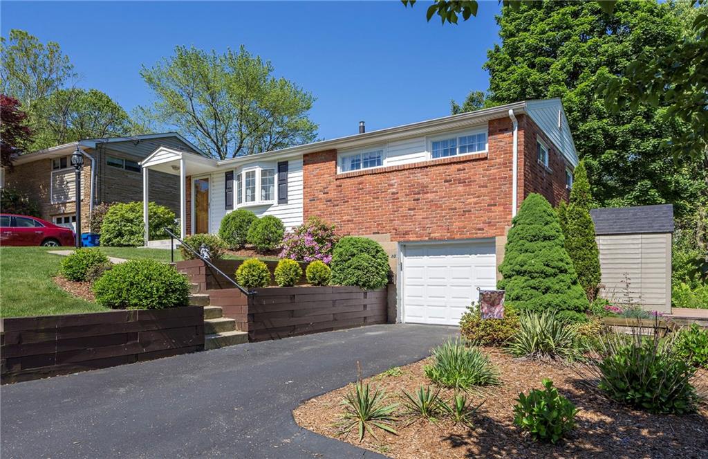 10 Riviera Road Pittsburgh, PA 15239 - Photo 1 of 22 Gallery Image 1