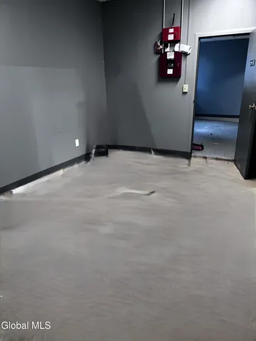 $15 | 1865 Central Avenue, Albany, NY 12205