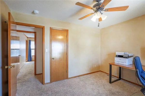 $325,000 | 1229 Northeast Applewood Street, Lee's Summit, MO 64086