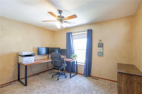 $325,000 | 1229 Northeast Applewood Street, Lee's Summit, MO 64086