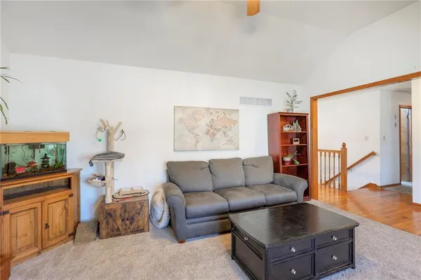 $325,000 | 1229 Northeast Applewood Street, Lee's Summit, MO 64086