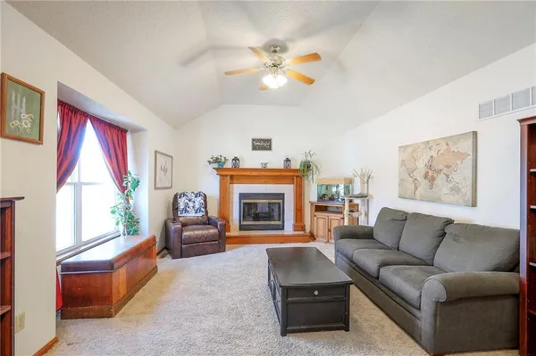 $325,000 | 1229 Northeast Applewood Street, Lee's Summit, MO 64086