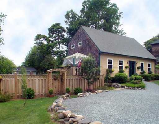 97 Montauk Road Narragansett, RI 02882 - Photo 1 of 5 Exterior Front.