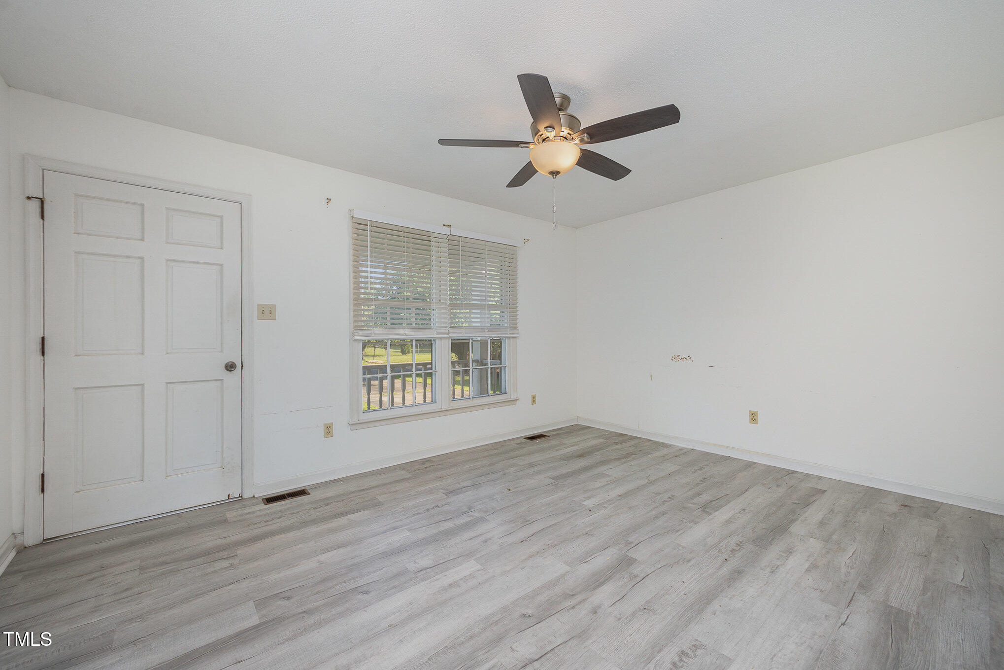 303 Wren Lane Clayton, NC 27520 - Photo 17 of 35 016_kv0a4972-edit_423