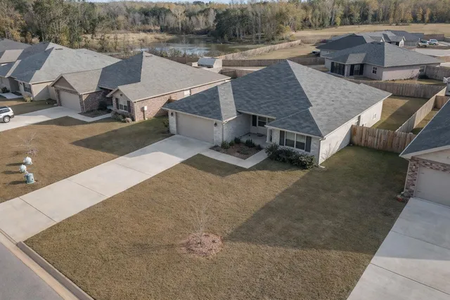 $355,000 | 5839 Crestlake Drive, Crestview, FL 32536