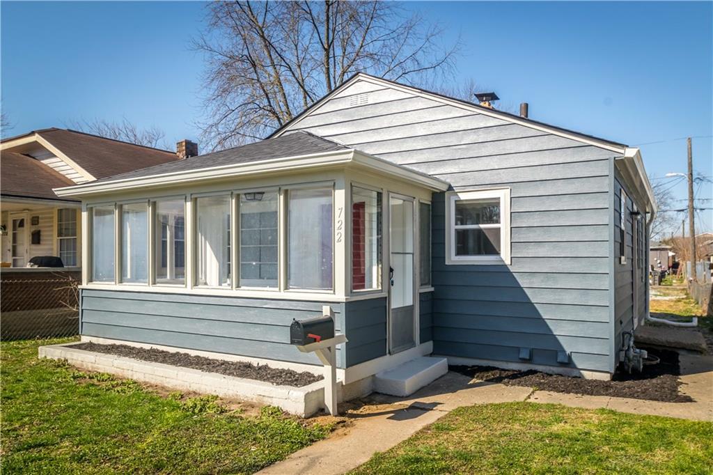 722 North Rochester Avenue Indianapolis, IN 46222 - Photo 1 of 33 Gallery Image 1