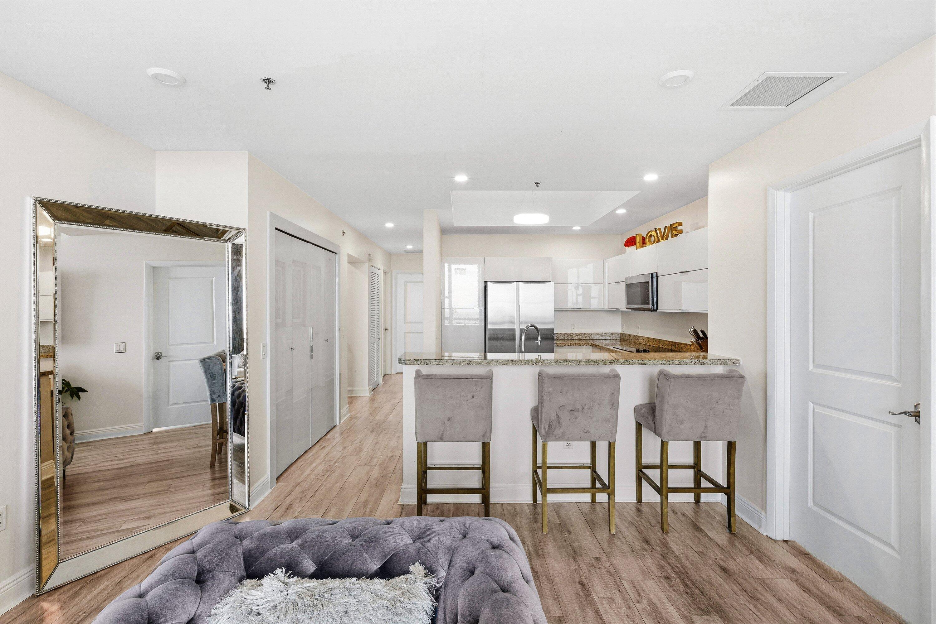 2641 North Flamingo Road, Unit 2701N Sunrise, FL 33323 - Photo 3 of 38 004-2641NorthFlamingoRoad-Plantation-FL-