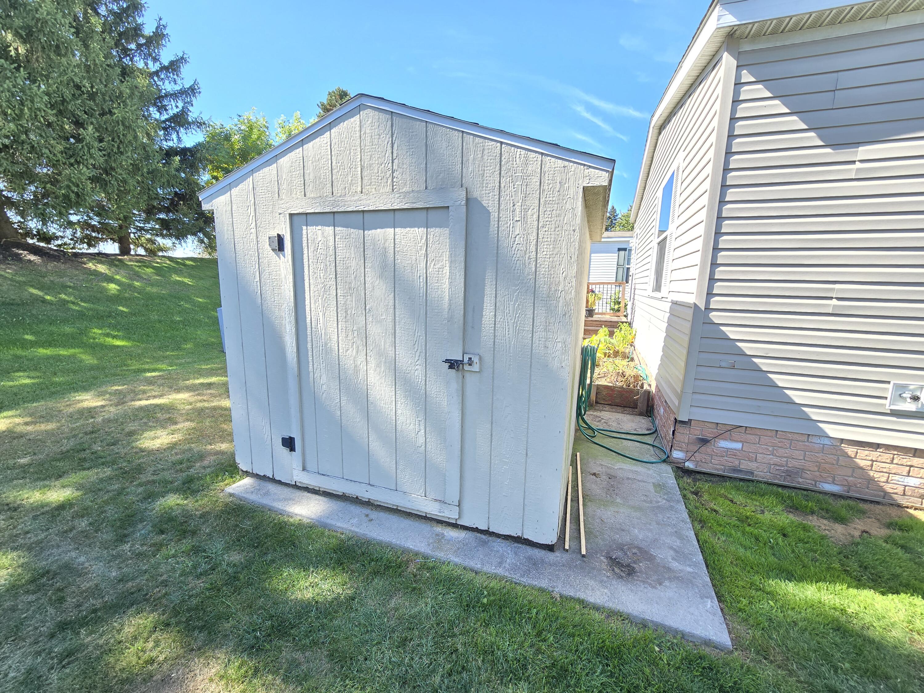 17182 Canmore Street Macomb, MI 48044 - Photo 4 of 20 20251001_123721