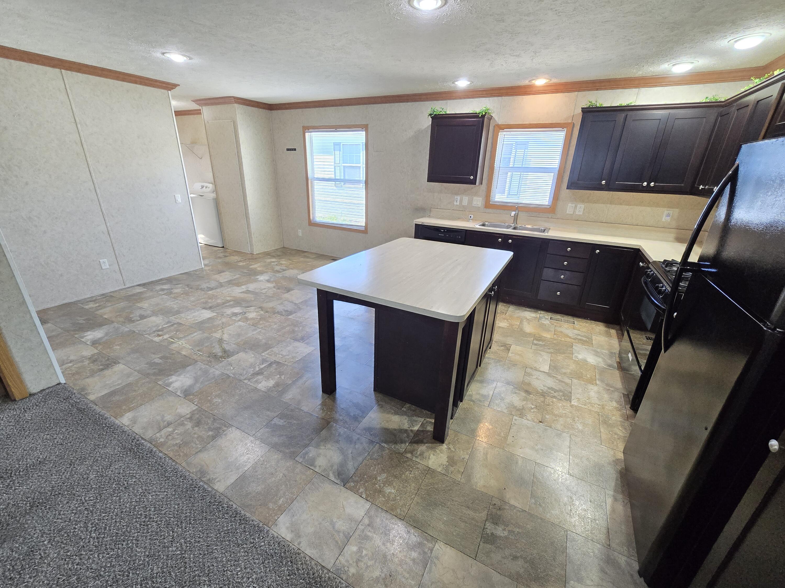 17182 Canmore Street Macomb, MI 48044 - Photo 9 of 20 20251001_124807