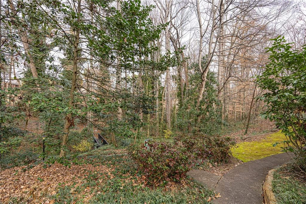 1111 Clairemont Avenue, Unit J2 Decatur, GA 30030 - Photo 18 of 22