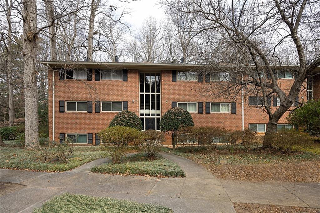 1111 Clairemont Avenue, Unit J2 Decatur, GA 30030 - Photo 2 of 22