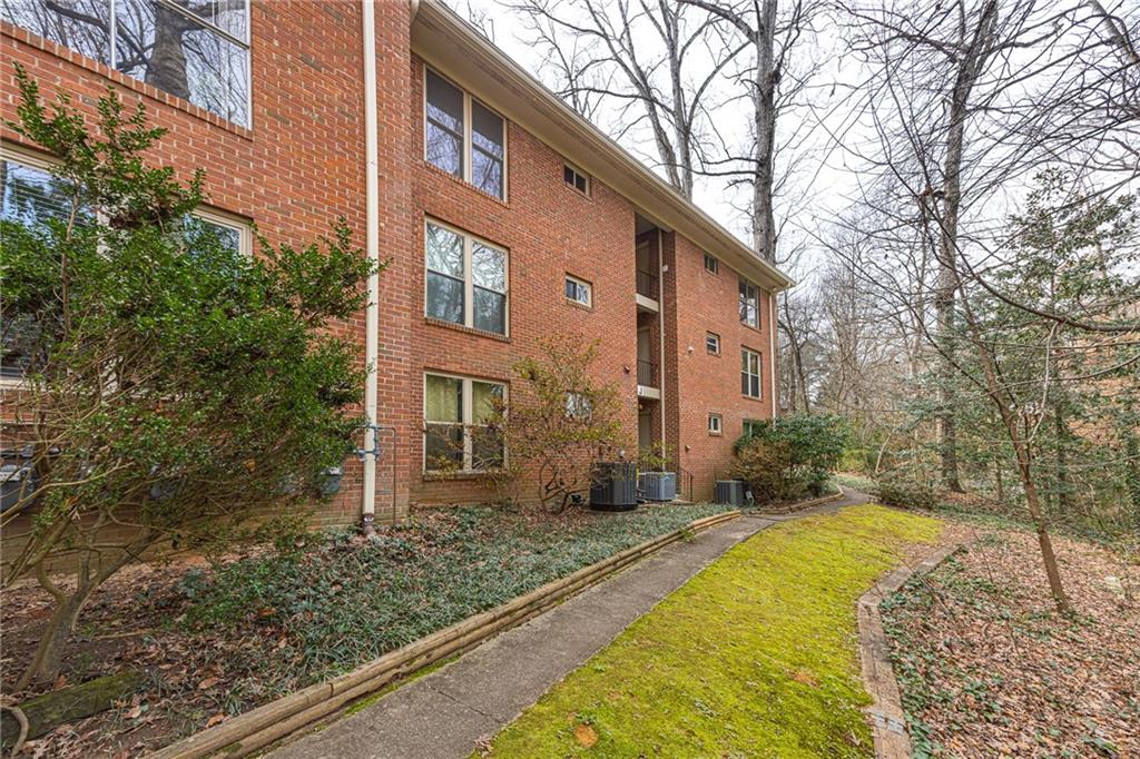 1111 Clairemont Avenue, Unit J2 Decatur, GA 30030 - Photo 21 of 22