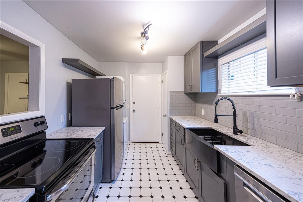 1111 Clairemont Avenue, Unit J2 Decatur, GA 30030 - Photo 10 of 22