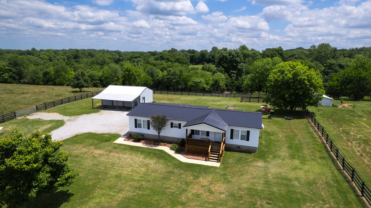 33 Pack Lane Ardmore, TN 38449 - Photo 1 of 51