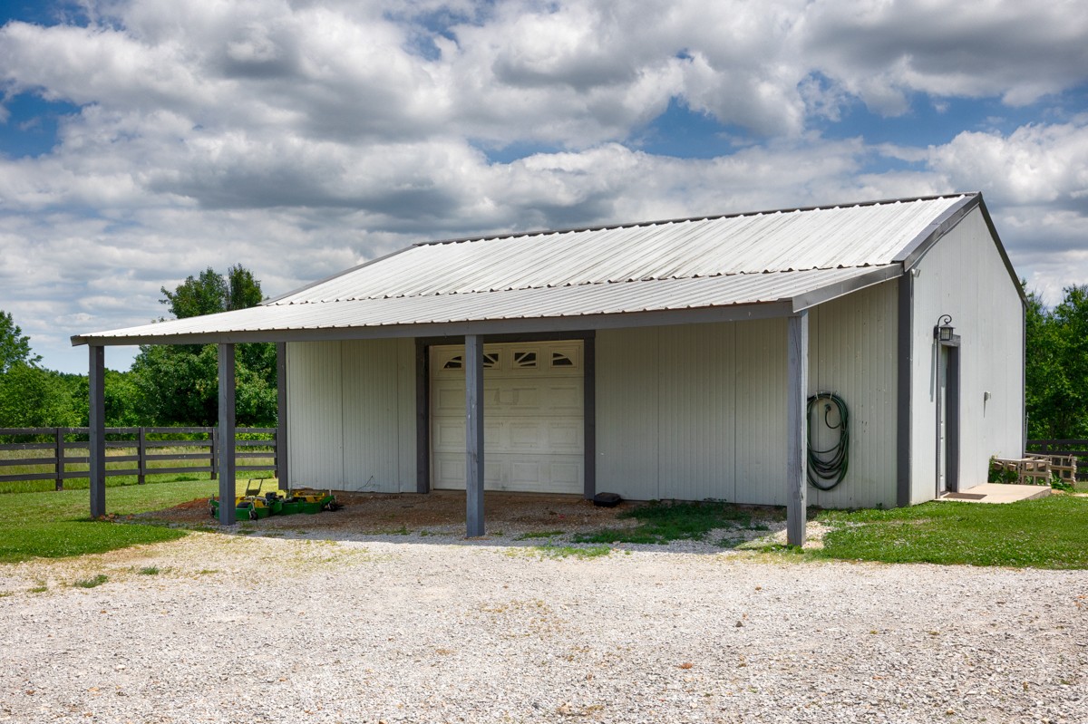 33 Pack Lane Ardmore, TN 38449 - Photo 3 of 51