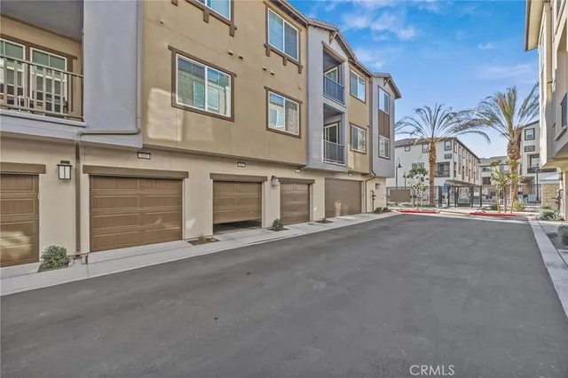 $3,400 | 6137 Valentina Way, Unit 201, Eastvale, CA 92880