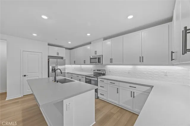 $3,400 | 6137 Valentina Way, Unit 201, Eastvale, CA 92880