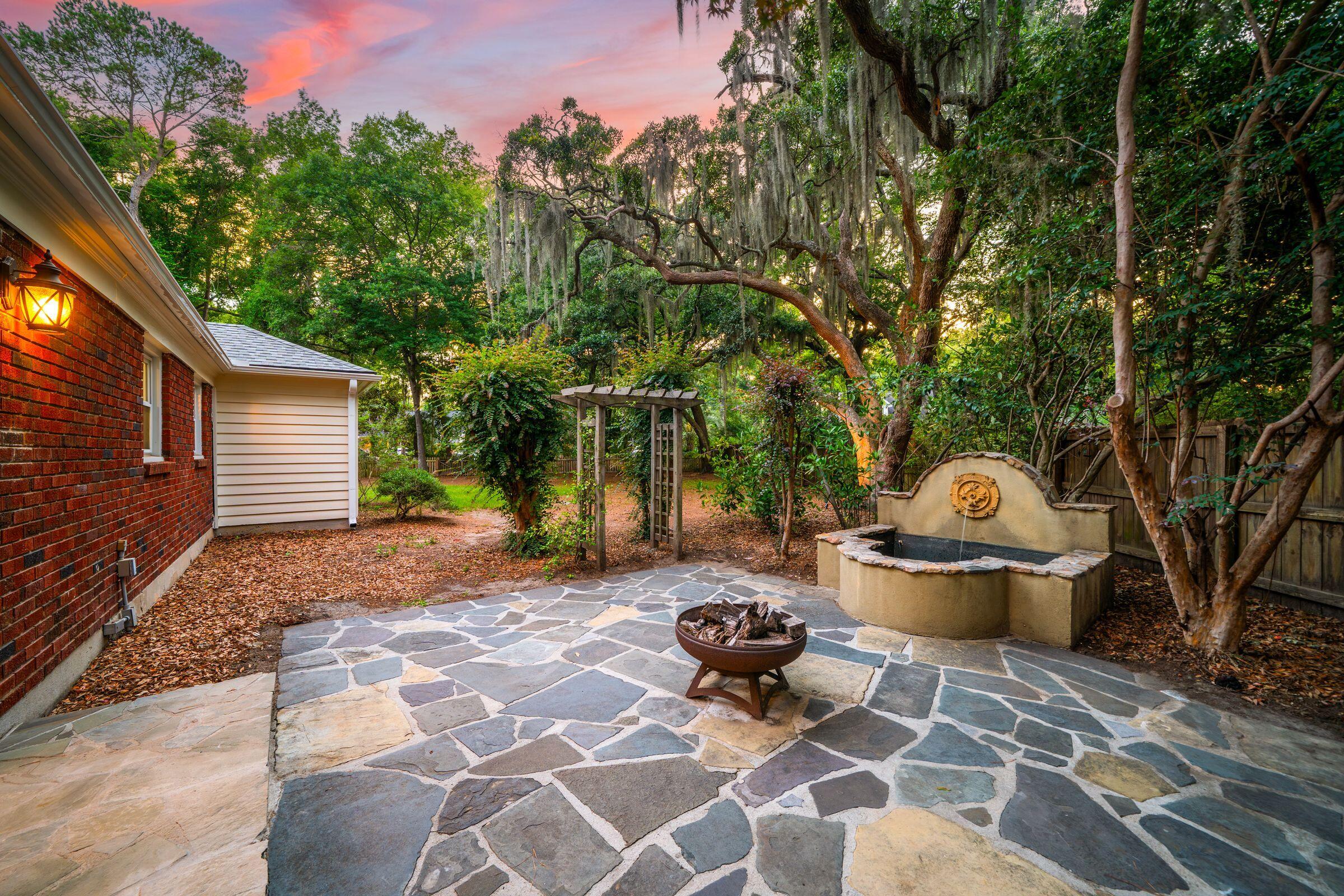 562 Fort Johnson Road Charleston, SC 29412 - Photo 34 of 52 562FortJohnsonRd-KeenEyeMarketing-049