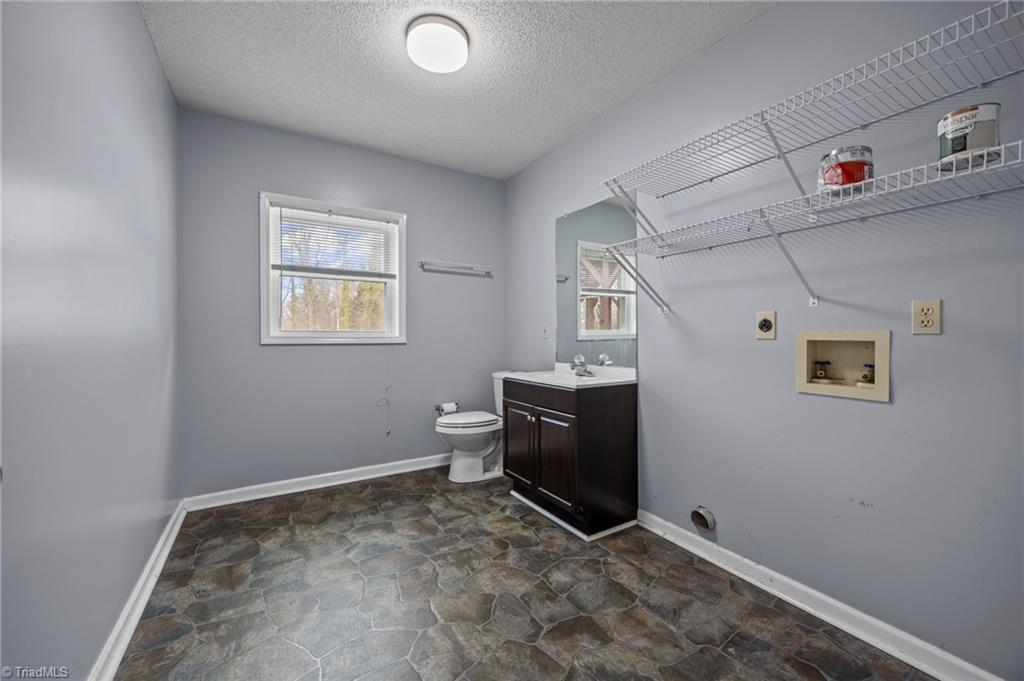 7410 Friendship Ledford Road Winston-Salem, NC 27107 - Photo 23 of 41