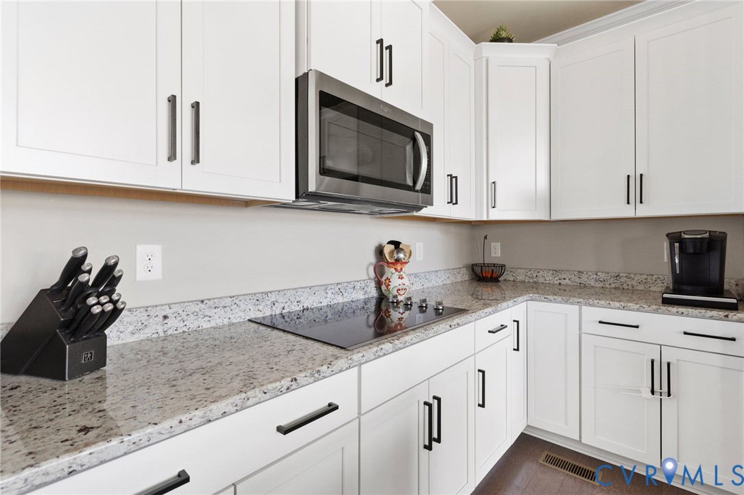 11406 Avening Road Midlothian, VA 23112 - Photo 15 of 36