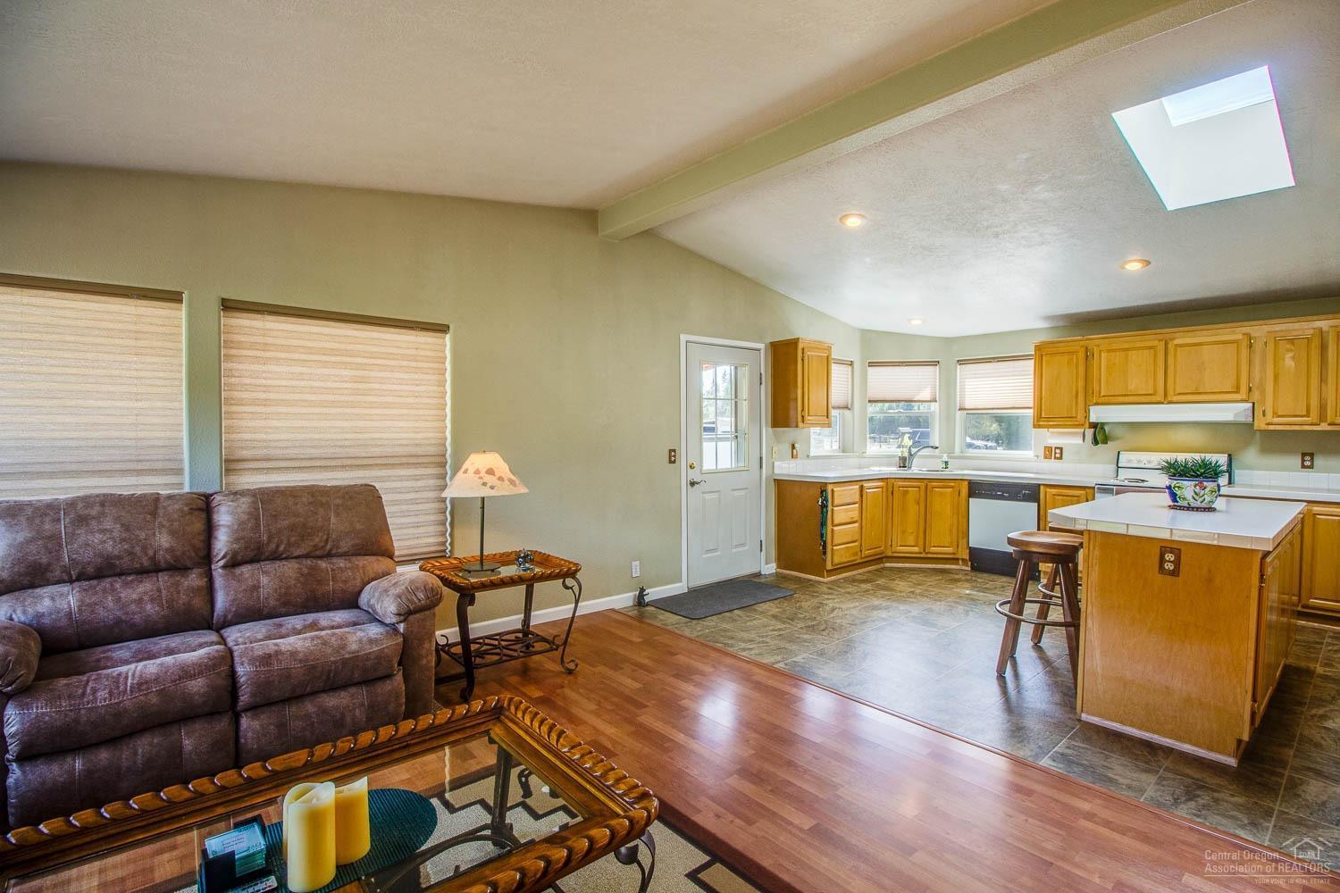 54886 Huntington Road Bend, OR 97707 - Photo 10 of 21 Additional Photo