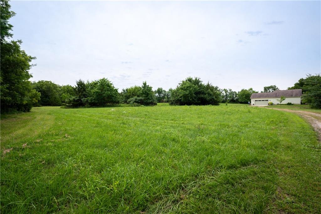 34664 Spring Valley Road Paola, KS 66071 - Photo 10 of 82 Gallery Image 10
