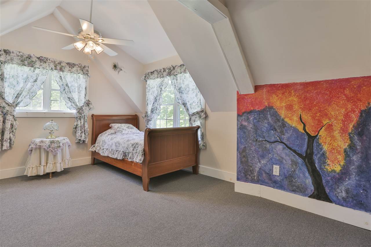 307 East Mountain Road Newport, NH 03773 - Photo 21 of 28 Gallery Image 21