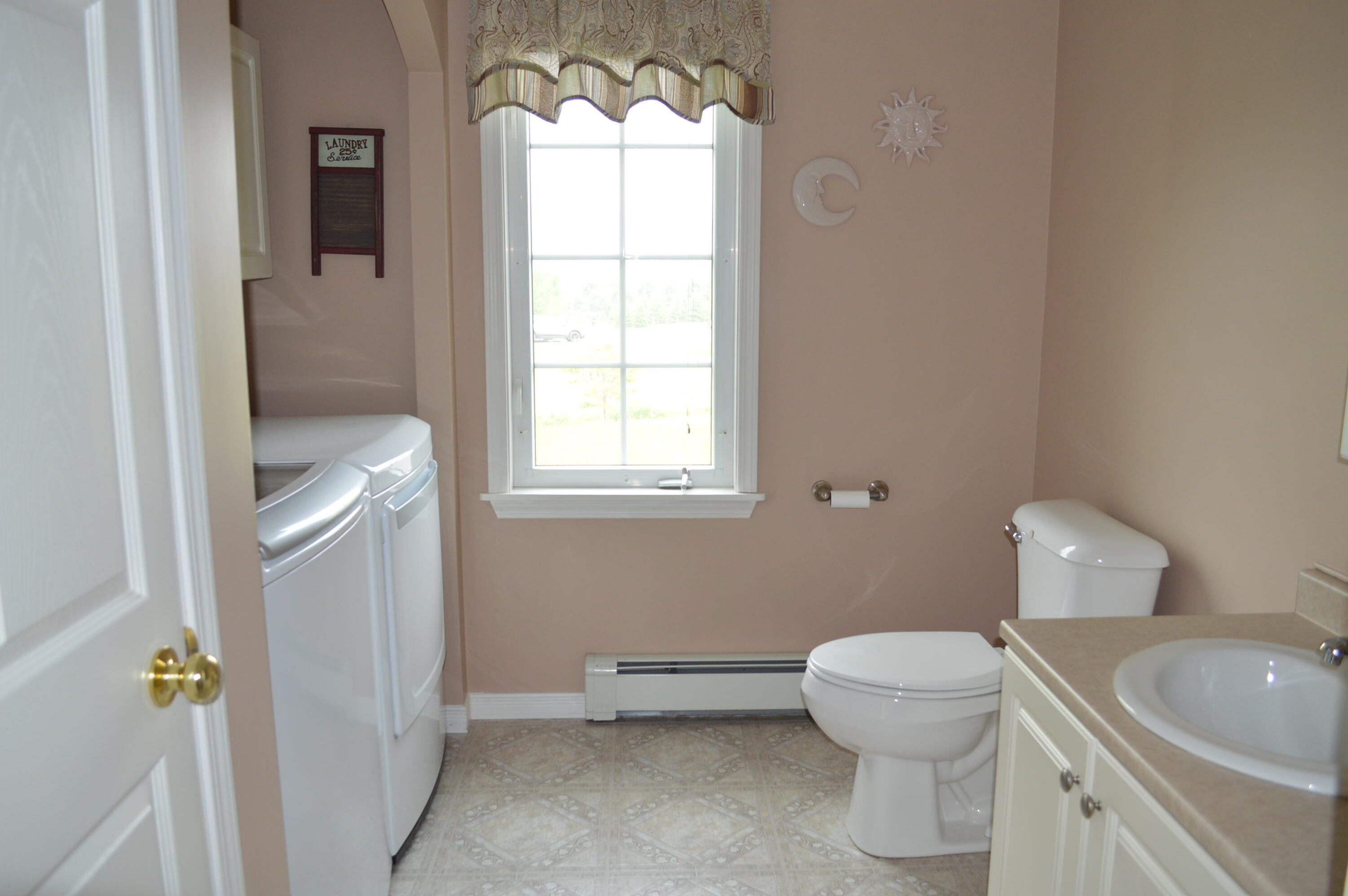 25 Pine Street Fort Kent, ME 04743 - Photo 14 of 32 Laundry and half bath